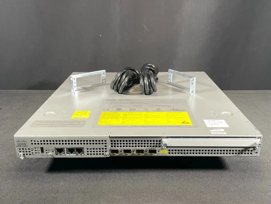 Маршрутизатор Cisco ASR1001 4 Port GE ASR Router 1x SPA-1XOC12-POS 2x ASR1001-PW