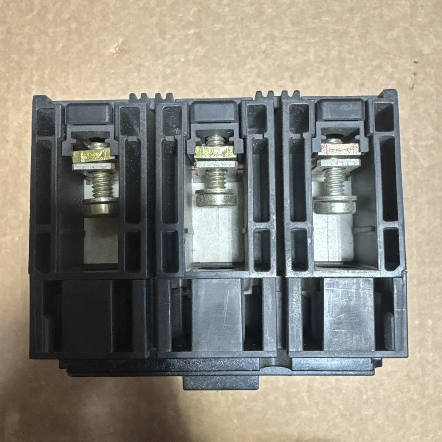 Автоматический выключатель Square D HDP36150 3 Pole 150 Amp 600V 18kA@480V Bolt 