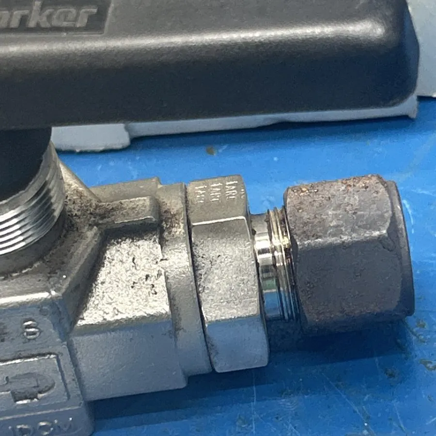 Клапан Parker 8Z-B8LJ-SSP: 1/2" Tube OD Stainless Steel 2-Way Ball Valve