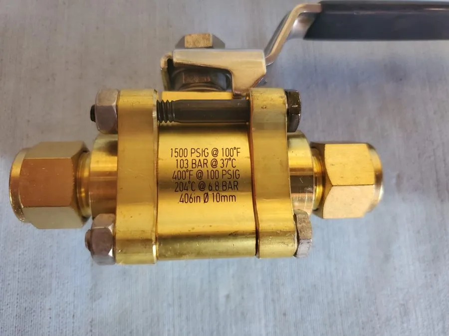 Клапан Swagelok B-63TS8 Brass 3-Piece 60 Series Ball Valve FNSP