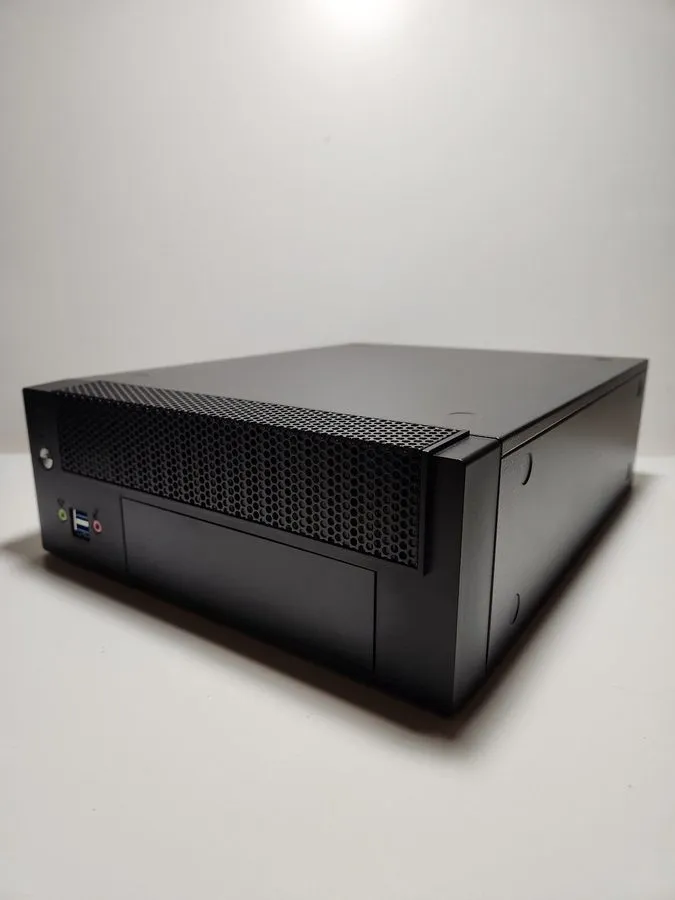 X11SSV-LVDS mini server 4GB DDR4 250GB Samsung SSD 4TB HDD i5-6500