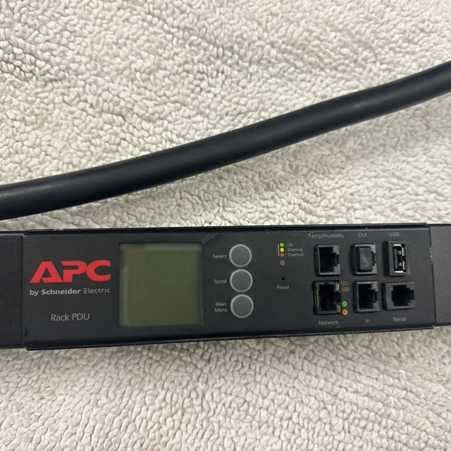 Блок розеток PDU APC AP8861 Metered Rack PDU 0U 5.7kW 208V 36x C13 6x C19 2x 5-2
