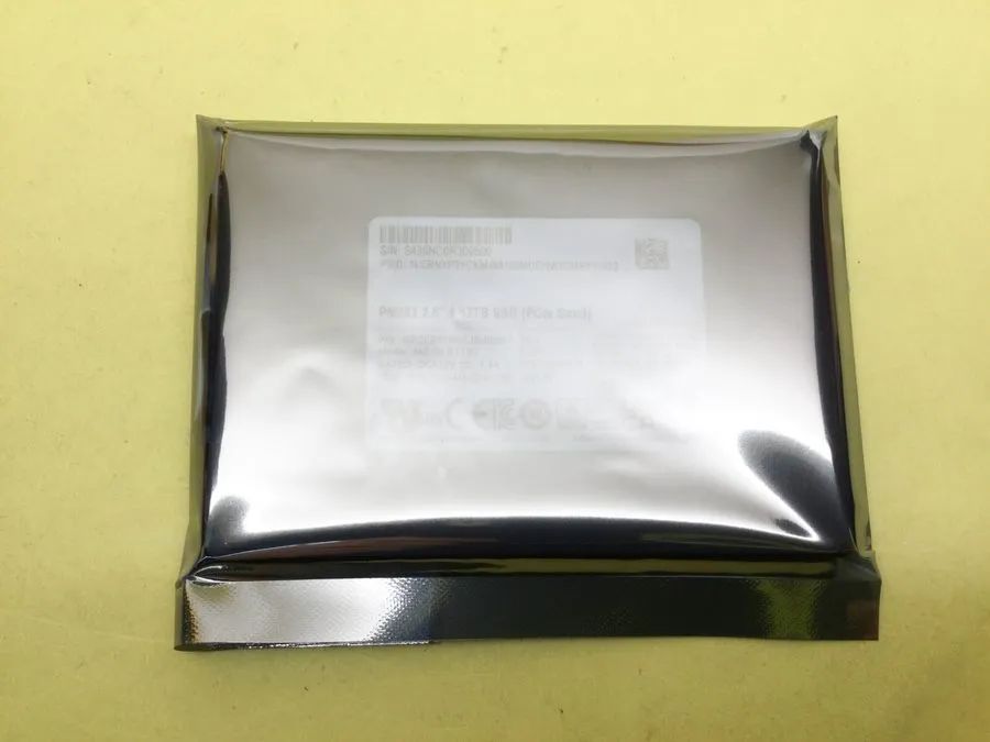 SSD-накопитель MZ-QLB1T90 Samsung PM983 2.5" 1.92TB SSD PCI-E 3.0 NVMe U.2 MZQLB
