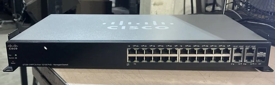 Коммутатор CISCO SMALL BUSINESS 300 SF300-24PP 24 PORT SWITCH