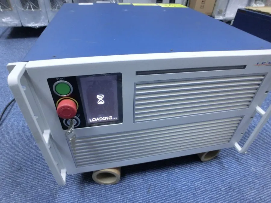 Лазерный источник IPG Photonics YLR-300/3000-QCW-MM-AC Laser Controller,500W,900 — фото лота 1