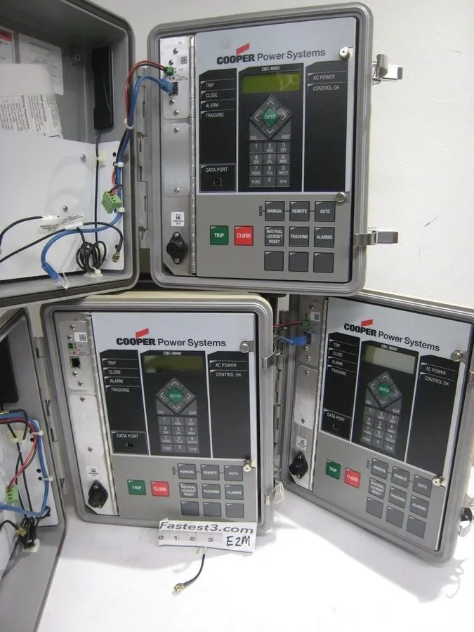 Конденсаторная установка Eaton Cooper Power Series Cbc-8000 C8020100-1070-027 Ca
