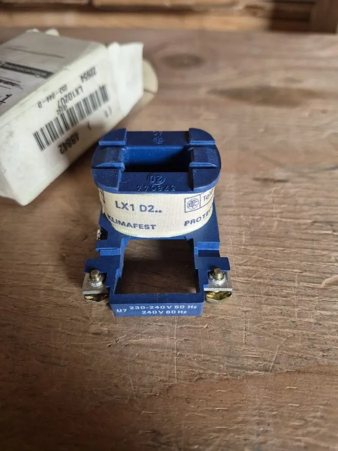 Контактор Solenoid Telemecanique LX1D2U7 Coil 230V-240V — фото лота 1