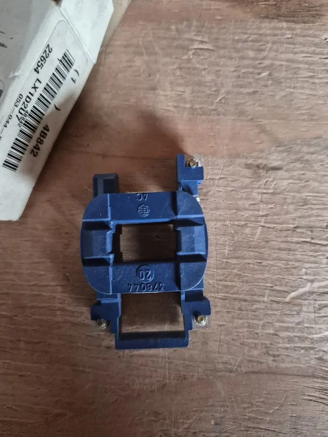 Контактор Solenoid Telemecanique LX1D2U7 Coil 230V-240V — фото лота 2