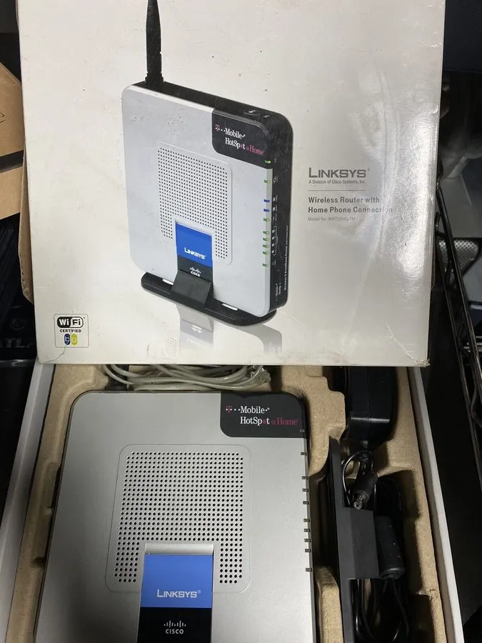 Маршрутизатор T-MOBILE HOTSPOT@HOME LINKSYS WIRELESS ROUTER PHONE WRTU54G-TM