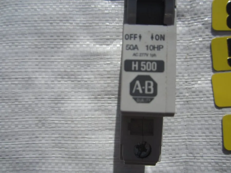 Автоматический выключатель ALLEN-BRADLEY 1492-CB1 G250 CIRCUIT BREAKER SER. C M-
