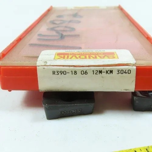 Режущий инструмент Sandvik Coromant Carbide Milling Insert R390-18 06 40H-PL 102