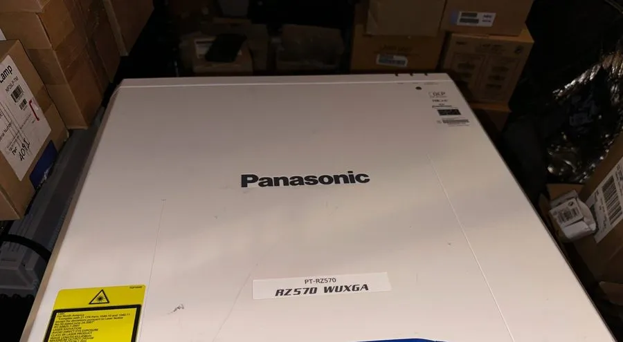 Проектор Panasonic PT-RZ570 5400 Lumen Laser DLP Projector (3427 hours)