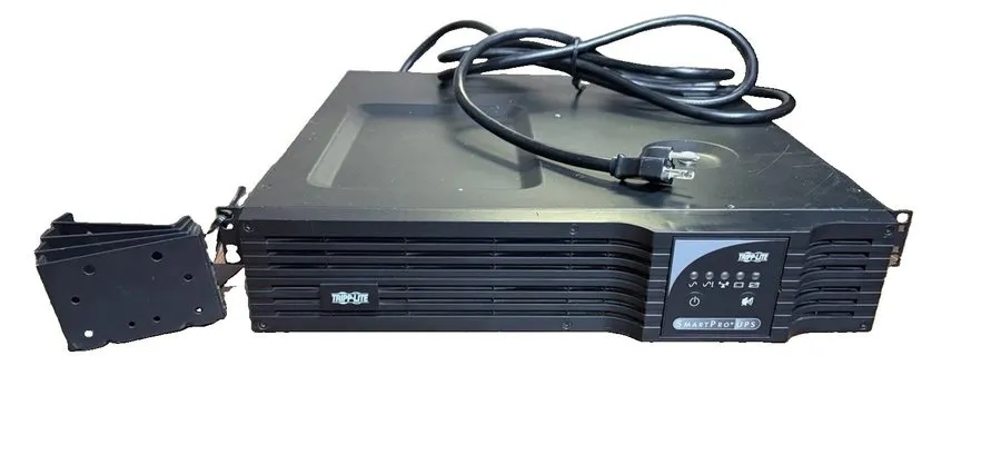 Стойка/шкаф Tripp Lite SMART2200RMXL2U 2200VA 1600W Rackmount UPS Fully No Batte