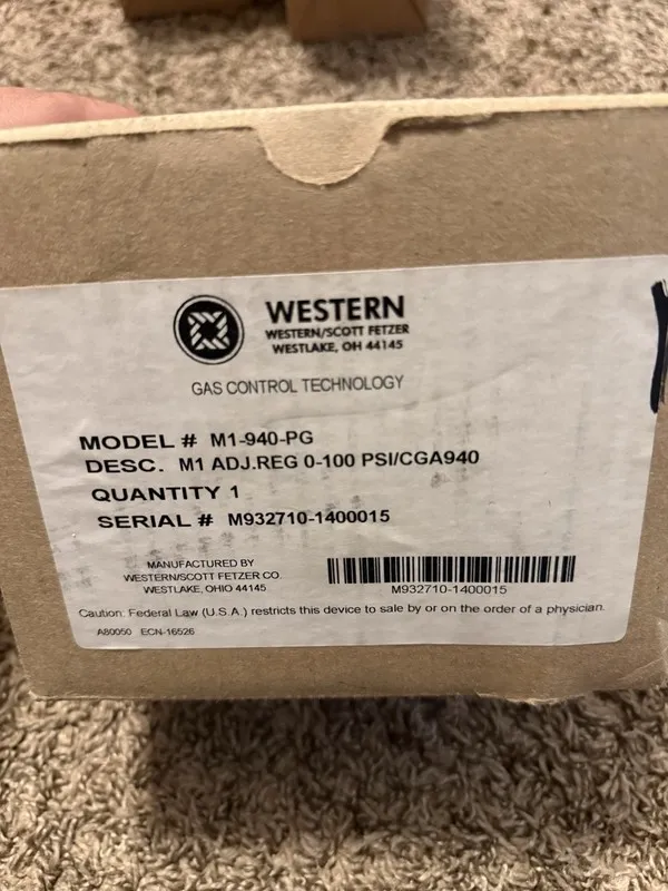 Трубопроводная арматура Western M1-940-PG Adjustable Gas Regulator 0–100 PSI CGA — фото лота 2