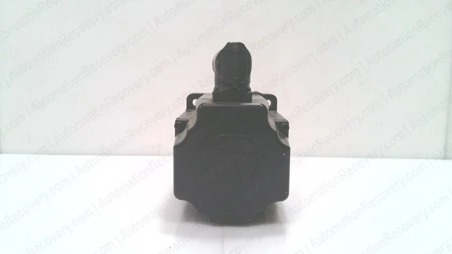 Серводвигатель ALLEN BRADLEY VPL-B1001M-PJ12AA SER A, KINETIX LOW INERTIA SERVO