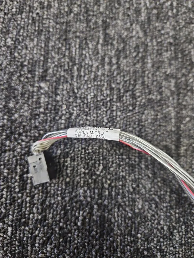 Кабель Supermicro CBL-SAST-0556 Mini-SAS auf SATA Kabel SFF-8087 Server
