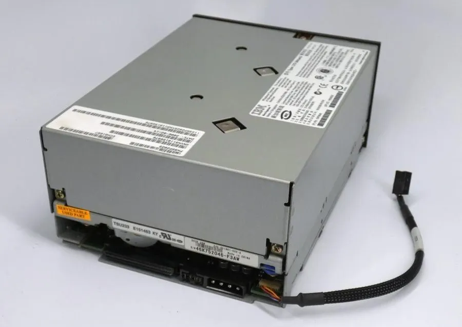 Ленточный привод IBM LTO-2 Ultrium2 18P9846 Internal SCSI LVD Full High Tape Dri — фото лота 1
