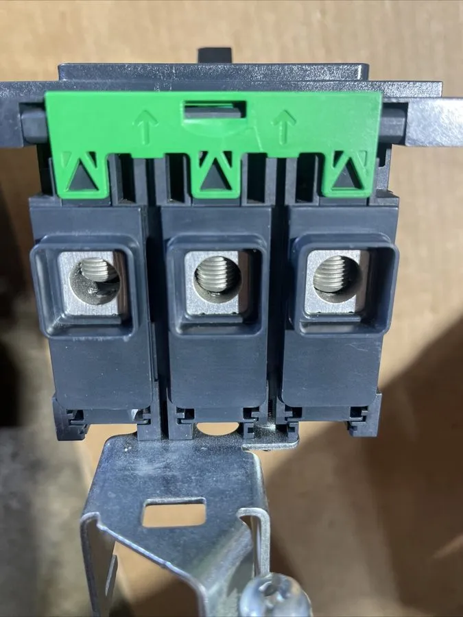 Автоматический выключатель Square D PowerPact BGA34100Y 100 amp 480v I line Circ
