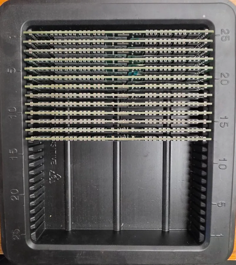 Модуль памяти SK Hynix HMA42GR7AFR4N-UH 16GB PC4-2400T-RB1 Server RAM — фото лота 1