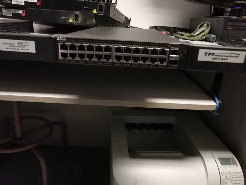 Коммутатор Dell X1026P 24-Port PoE+ Gigabit Managed Switch DP/N: 62MWJ