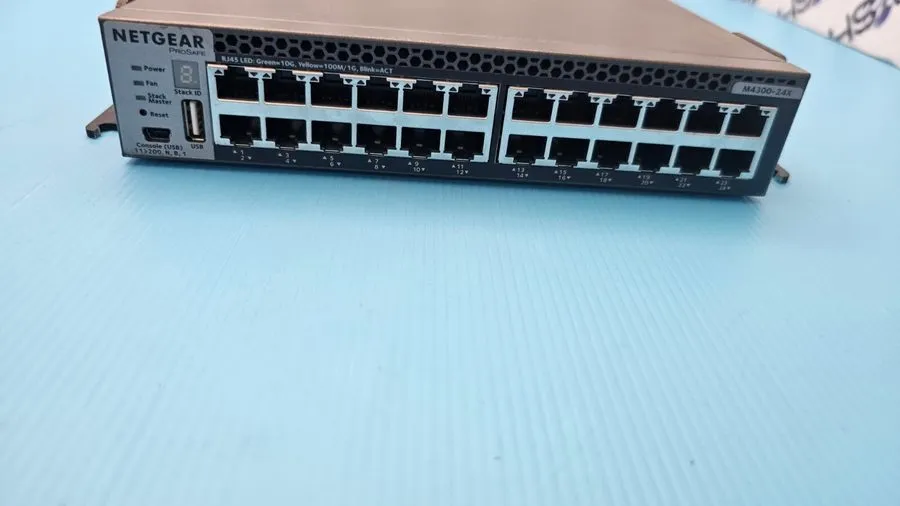 Коммутатор Netgear M4300-24X 24 Port 10G Managed Switch (XSM4324CS-100NES)