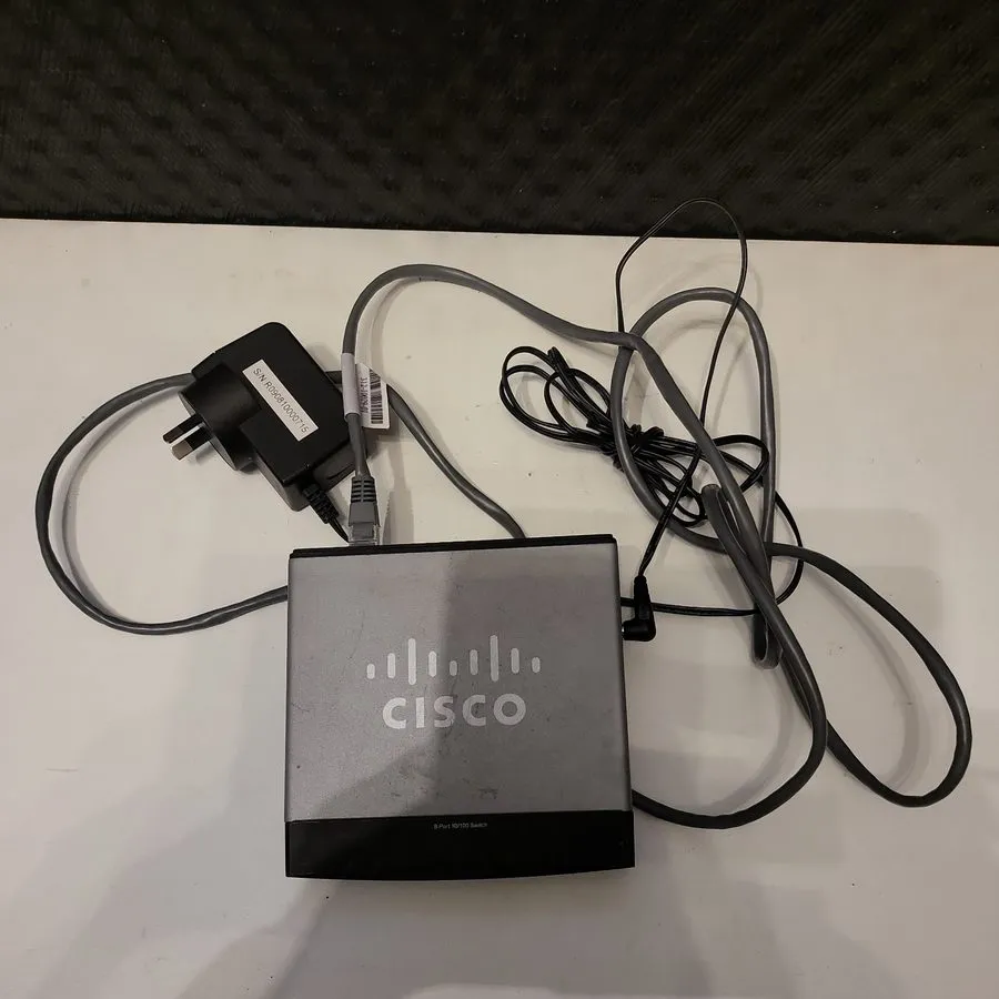 Коммутатор Cisco 8 Port 10/100/1000 Gigabit Ethernet Switch SD2008
