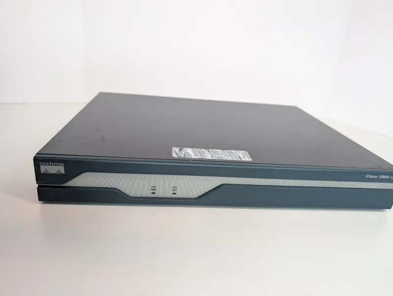 Маршрутизатор Cisco 1841 Router WIC-1DSU-T1 64MB Flash Boots IOS 1800 Series CIS