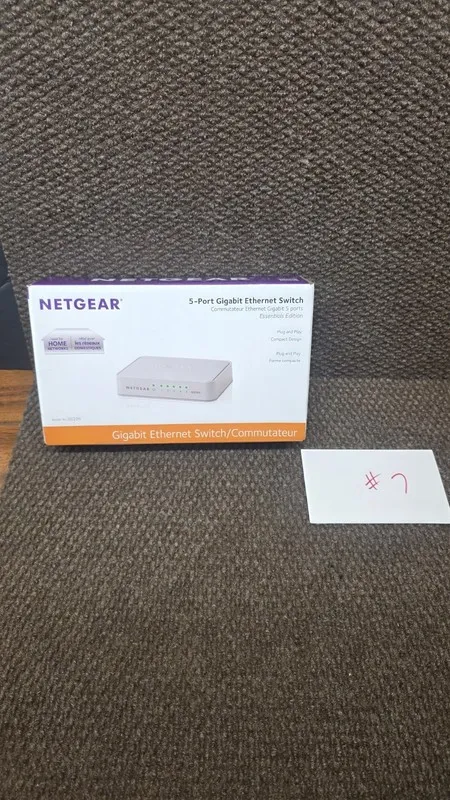Коммутатор NETGEAR GS205 5-Port Gigabit Ethernet Switch Compact Desktop Splitter