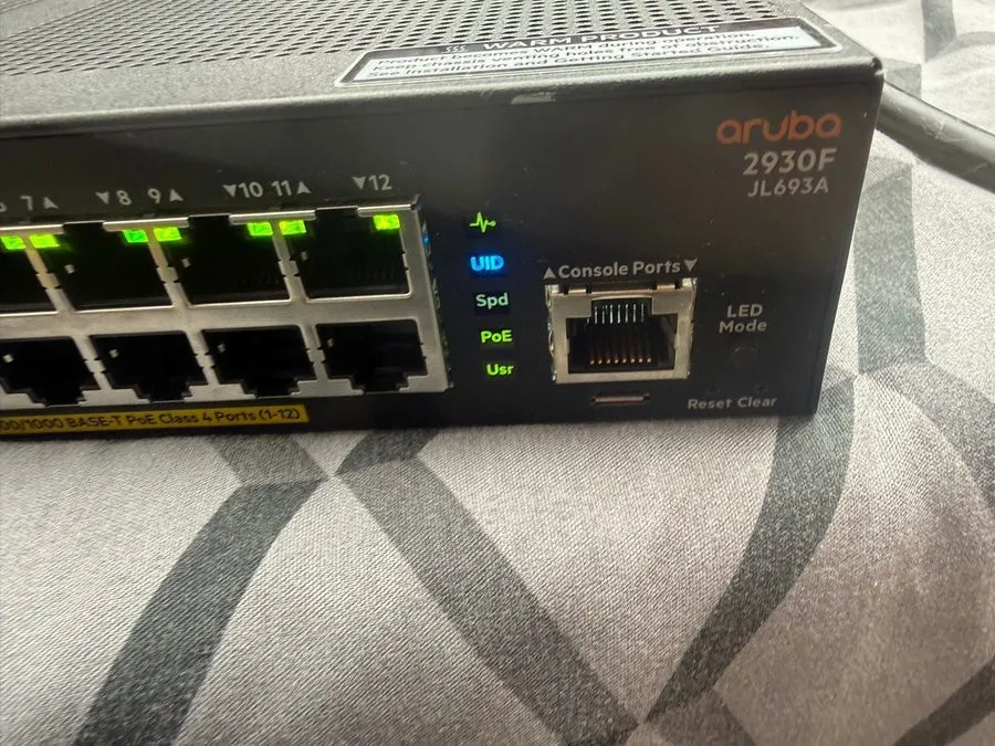 Коммутатор HPE Aruba 2930F 12 port Gigabit PoE+ Switch JL693A — фото лота 2