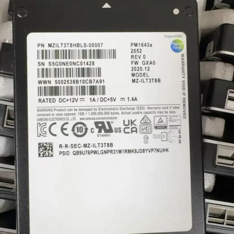 SSD-накопитель 3.84TB SSD Samsung PM1643a 2.5" SAS MZ1LT3T8HBLS-00007 MZ-ILT3T8B