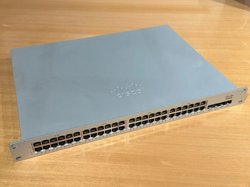 Коммутатор Cisco Meraki MS225-48LP 48-Port Gigabit PoE+ Switch 4x SFP+ 370W Uncl
