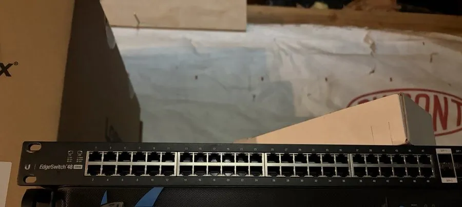 Коммутатор Ubiquiti ES-48-500W Edgeswitch 48-Ports PoE GigaBit Ethernet 1U Switc