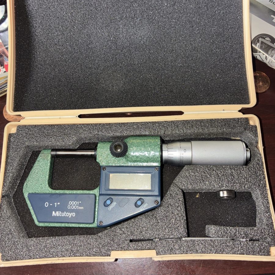 Микрометр Vintage Mitutoyo 0-1” Digital Micrometer No. 293-768-30 .00005” 0.001m