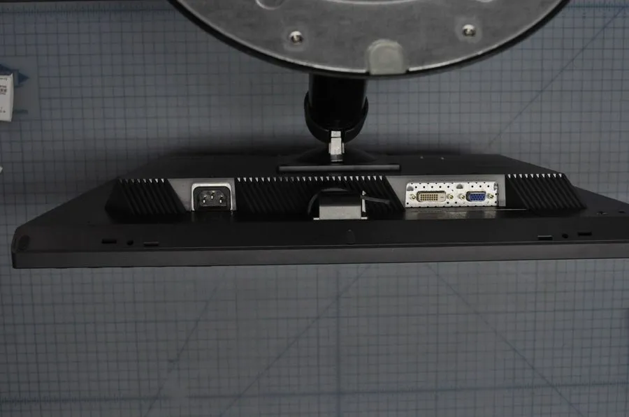 Монитор Lenovo ThinkVision LT2452p 24" Wide LED LCD Monitor — фото лота 2