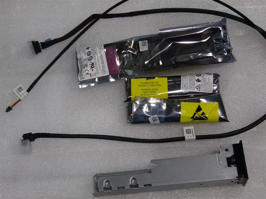 SSD-накопитель DELL POWEREDGE R750 SERVER DUAL 240GB M.2 SSD BOSS ADAPTER FRY80