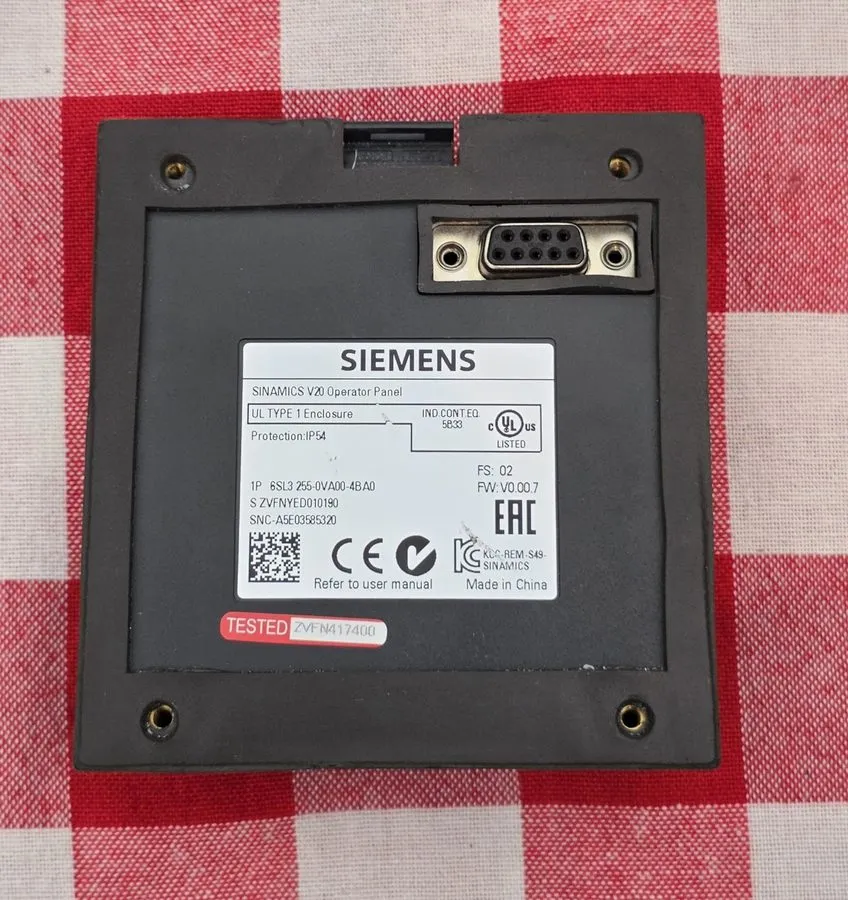 Частотный преобразователь SIEMENS SINAMICS V20 OPERATOR PANEL 1P 6SL3255-0VA00-4