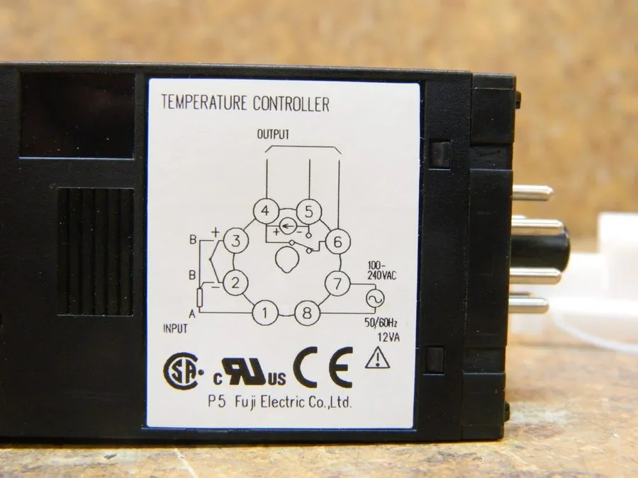 Датчик температуры FUJI ELECTRIC PXR4-SAS1-4V0A1 Digital Temperature Controller — фото лота 2