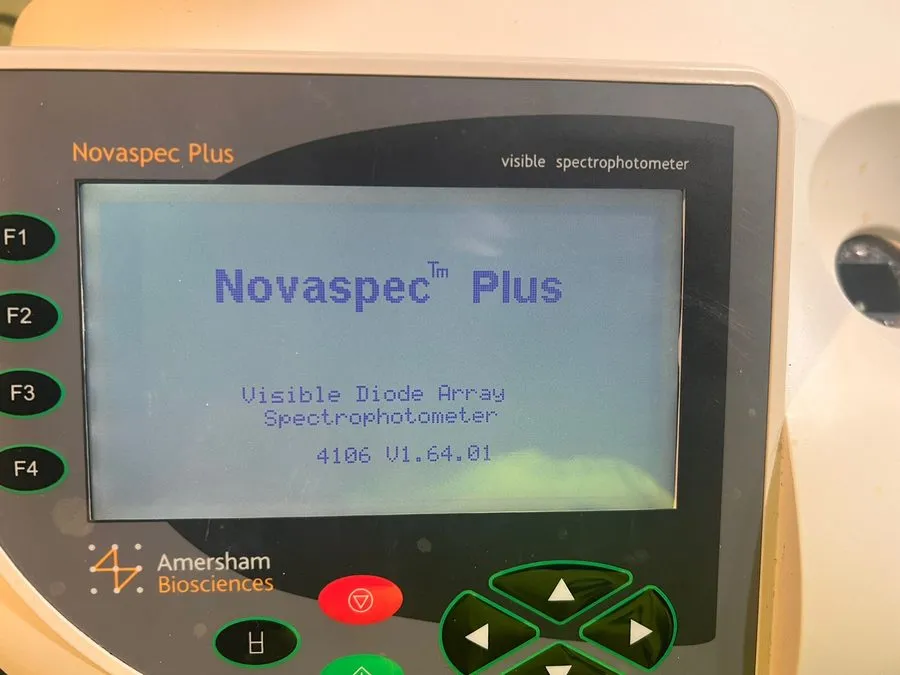 Спектрофотометр Amersham Biosciences BIOCHROM NovaSpec Plus Visible Spectrophoto — фото лота 2
