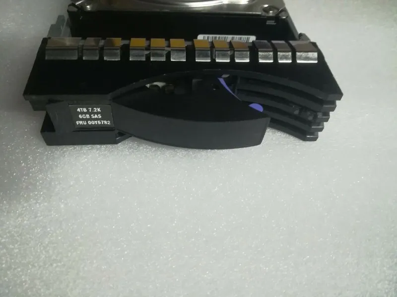 Жёсткий диск IBM 4TB 00Y5782 00AK211 00WY955 SAS 3.5 7.2K 6G Storwize AC32 V5000 — фото лота 2