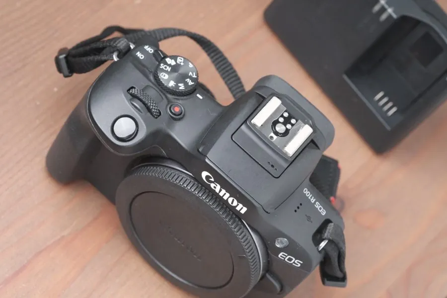 Фотокамера Canon EOS R100 EOS R Mirrorless 24.1MP Black w/ RF-S 18-45mm Lens