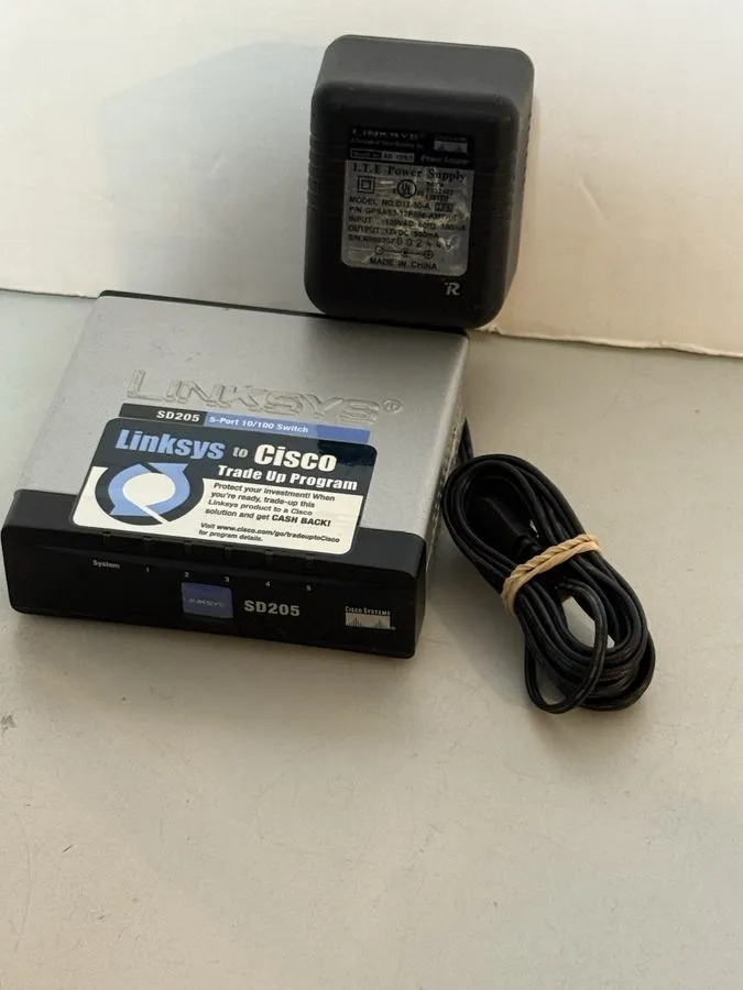 Коммутатор Linksys SD205 5-Port 10/100 Desktop Ethernet Switch Cisco Systems Ver