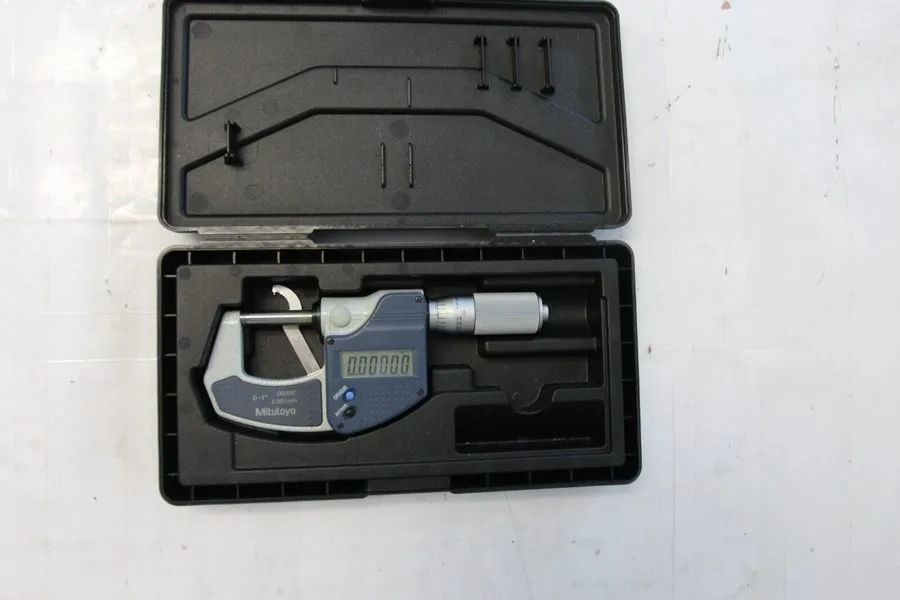 Микрометр MITUTOYO DIGITAL MICROMETER 293-831-30 ! NICE! W BATTERY!