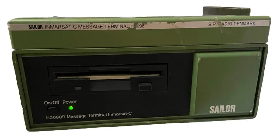 Спутниковое оборудование Sailor H2098B Message Terminal