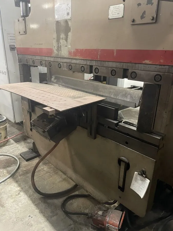 Оборудование ЧПУ CINCINNATI INC 60CBII X 4 Hydraulic Press Brake #8296 — фото лота 1