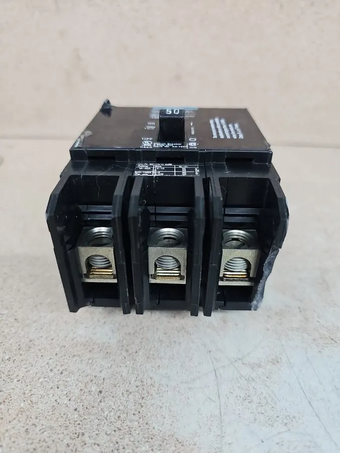 Автоматический выключатель SIEMENS BQD350 50 Amp 3Pole 480V Bolt-On Circuit Brea