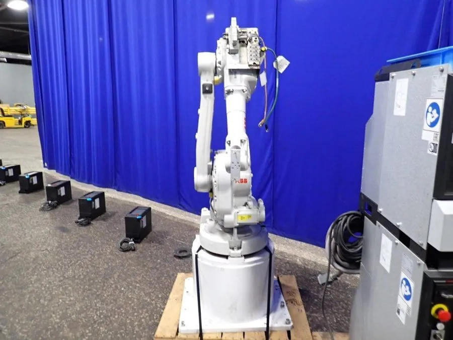 Робот ABB Single IRB1600 Mig Cell w/ IRC5 Controls AS-IS