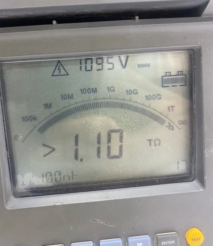 Тестер Fluke 1550C Megohmmeter/Insulation Resistance Tester, 5kV, 1 TΩ