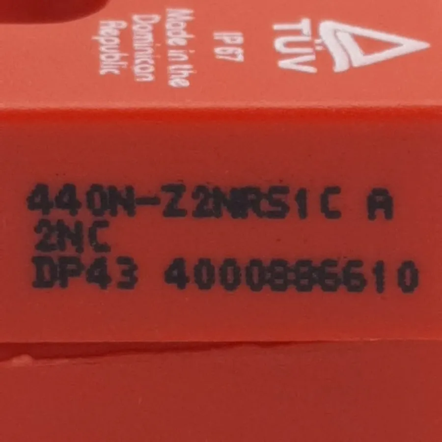 Реле безопасности Allen Bradley 440N-Z2NRS1C Guardmaster Coded Sensor, 2N.C, 8mm