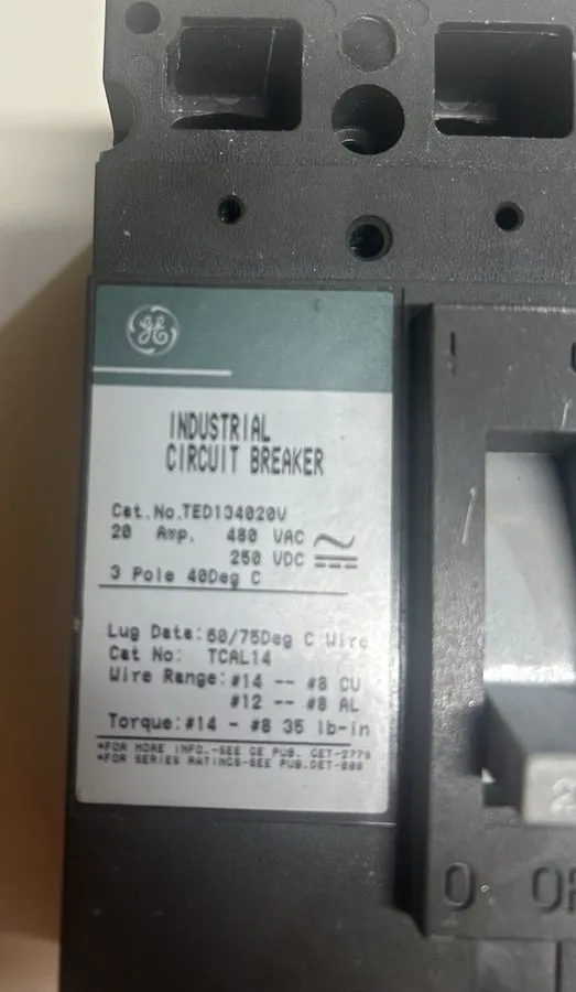Автоматический выключатель GE Ted134020V 3-Pole 20A 480V 18kA Bolt-On Circuit Br — фото лота 1