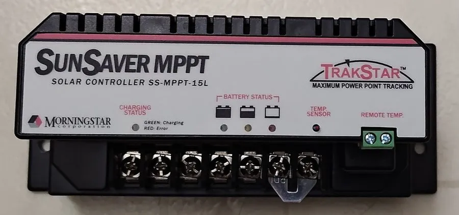 Аккумулятор Morningstar SS-MPPT-15L SunSaver MPPT 15 amp 12/24V Solar Charge Con